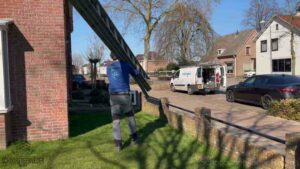 Schoorsteen onderhoud Rijssen ladder bus